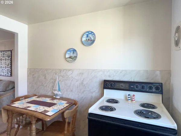 $295,000 | 40 Avenue U, Unit 63, Seaside, OR 97138