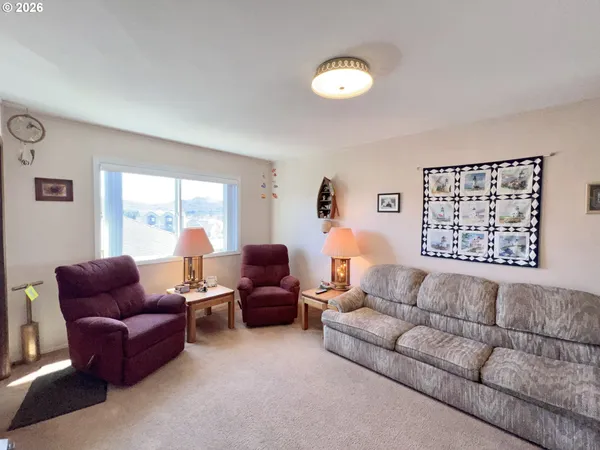$295,000 | 40 Avenue U, Unit 63, Seaside, OR 97138