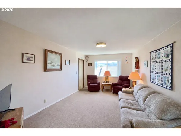 $295,000 | 40 Avenue U, Unit 63, Seaside, OR 97138