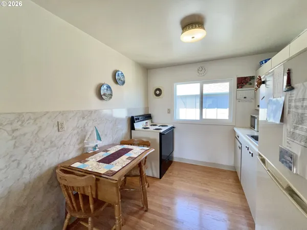 $295,000 | 40 Avenue U, Unit 63, Seaside, OR 97138