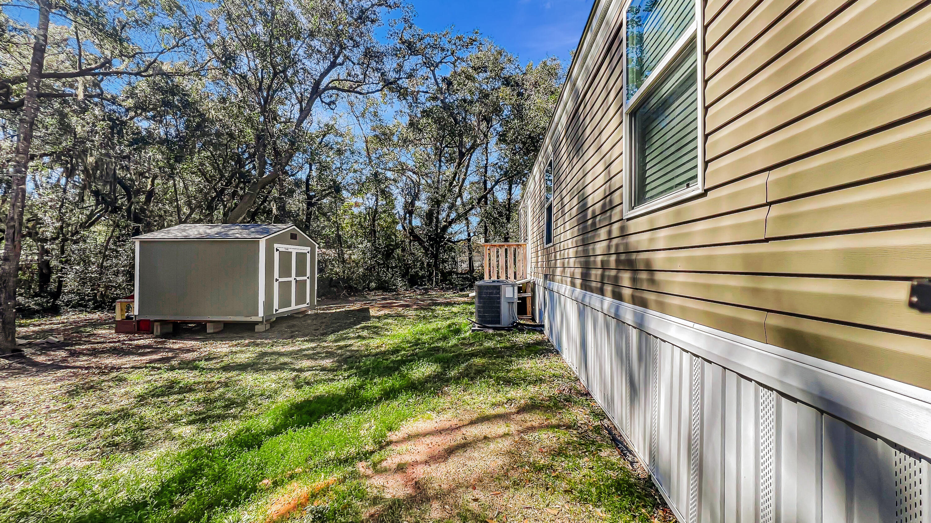 8543 Noah Hurst Road Navarre, FL 32566 - Photo 5 of 36 F8_8543_Noah_Hurst_Rd_004