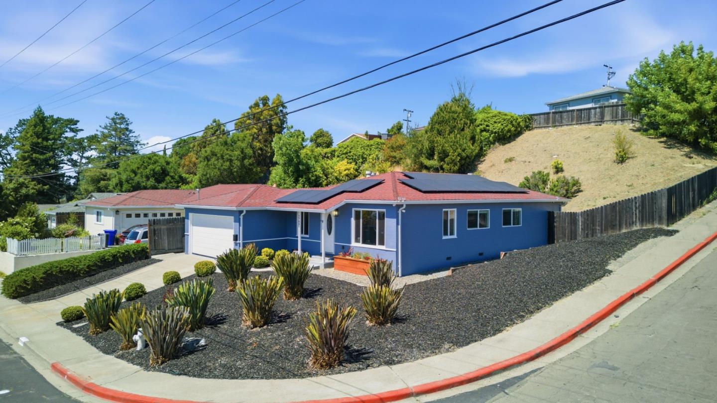 2793 Ruff Court Pinole, CA 94564 - Photo 6 of 53 a house view with a garden space