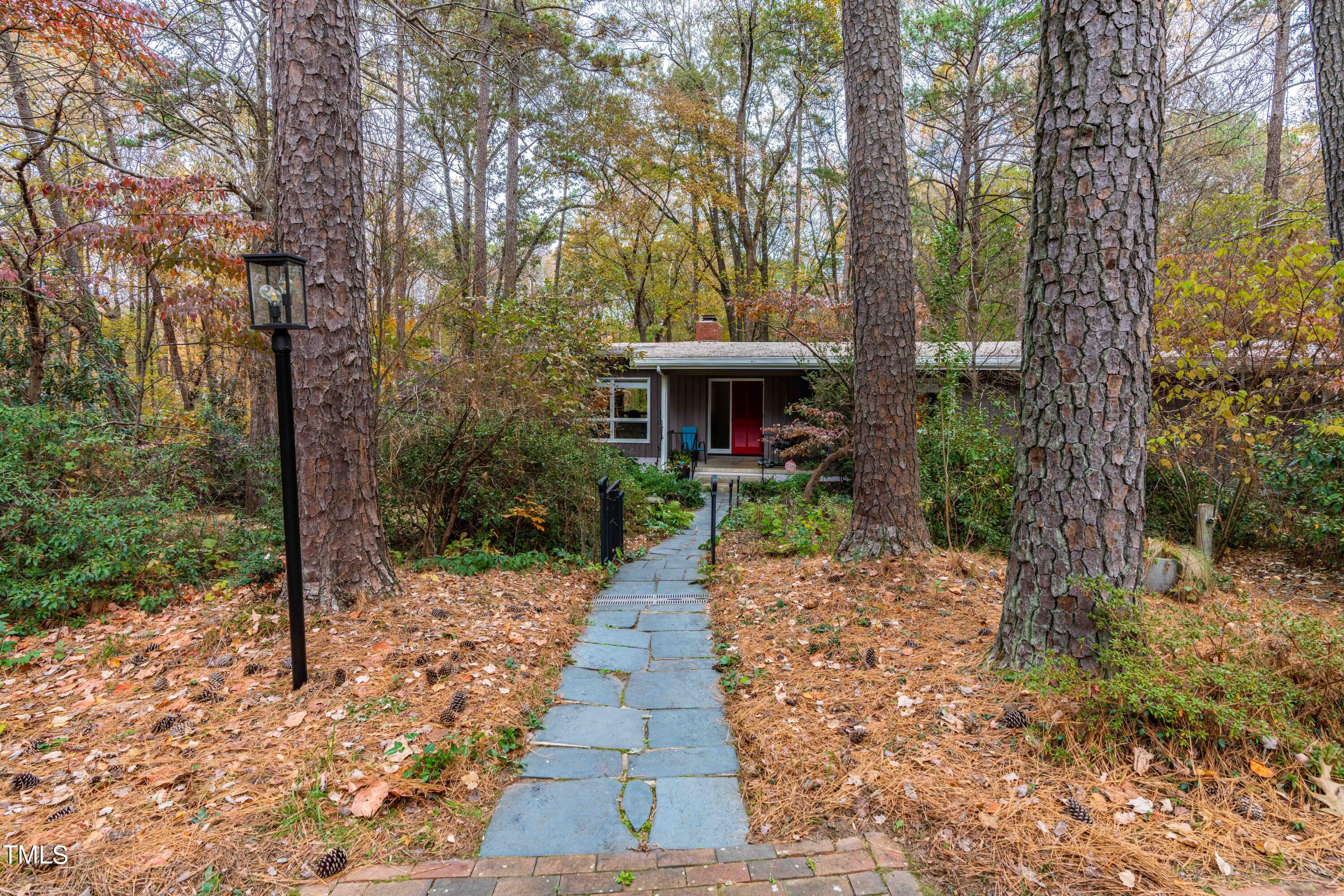 3120 Tanager Street Raleigh, NC 27606 - Photo 4 of 70 DSC05254