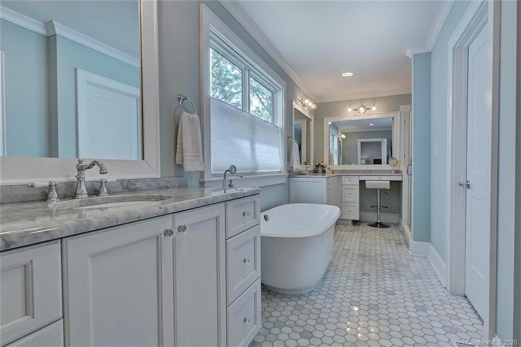 1118 Lilac Road Charlotte, NC 28209 - Photo 9 of 31 Gallery Image 9