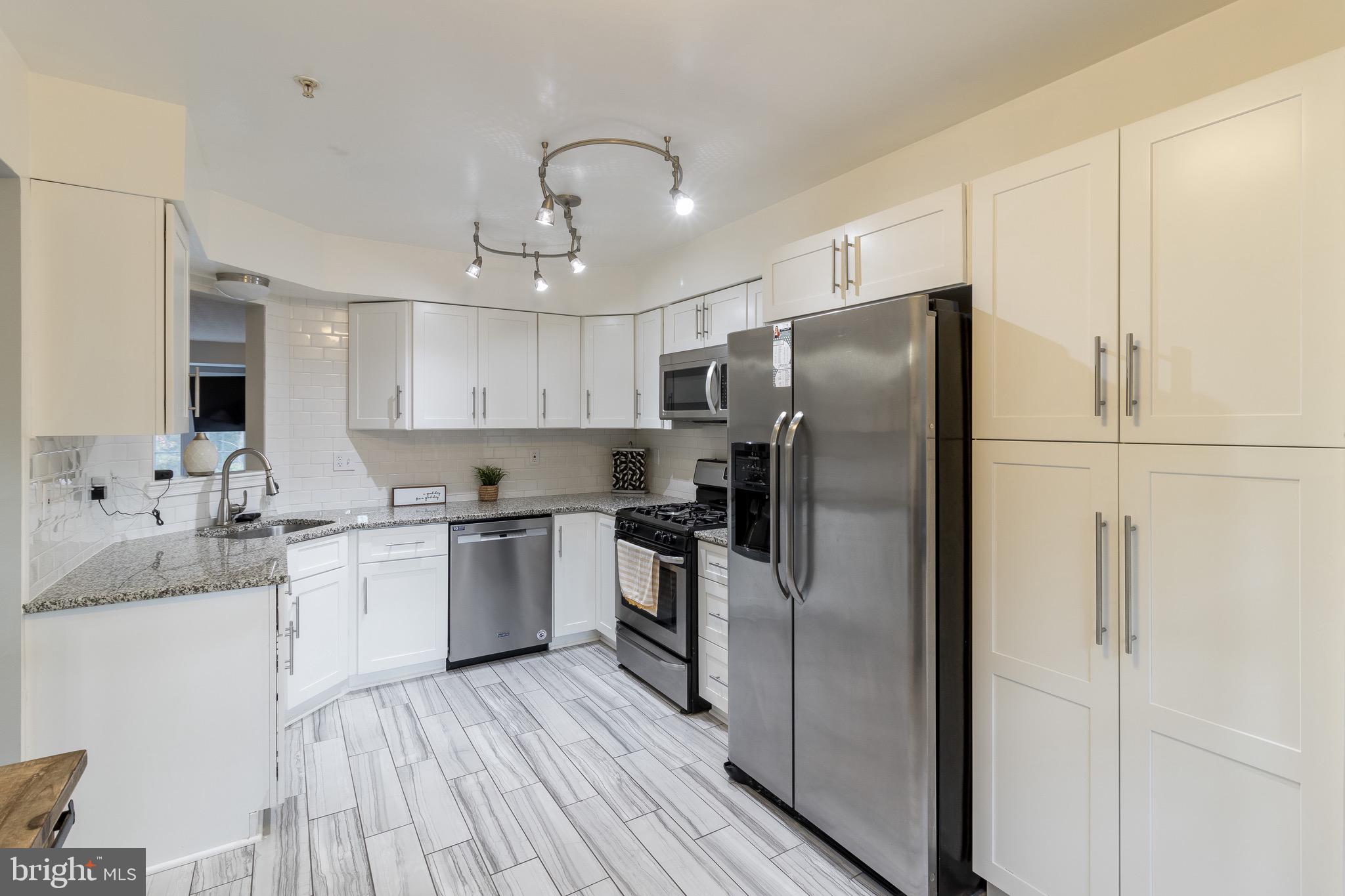 204 Windy Ridge Court Pasadena, MD 21122 - Photo 14 of 40 Updated Kitchen