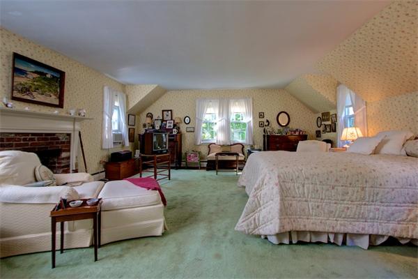 800 Salem End Road Framingham, MA 01702 - Photo 17 of 23 Gallery Image 17
