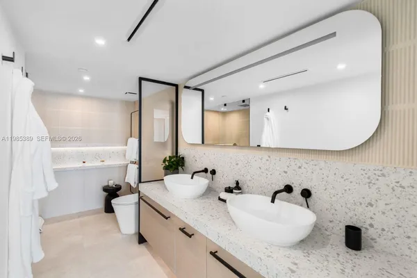$20,000 | 650 West Avenue, Unit 1203/1205, Miami Beach, FL 33139