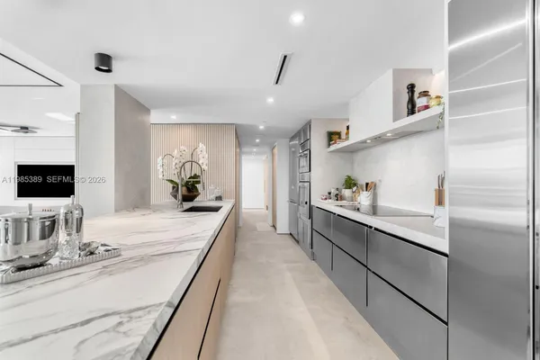 $20,000 | 650 West Avenue, Unit 1203/1205, Miami Beach, FL 33139