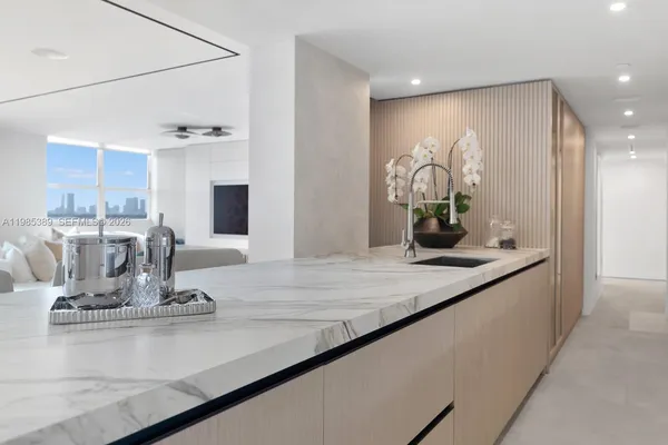 $20,000 | 650 West Avenue, Unit 1203/1205, Miami Beach, FL 33139