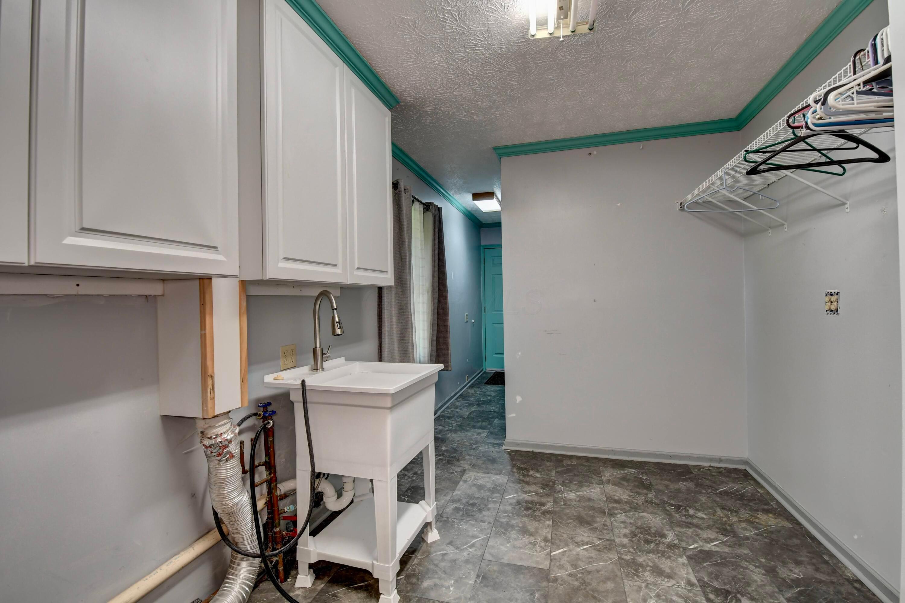 3973 Wadsworth Road Norton, OH 44203 - Photo 20 of 84