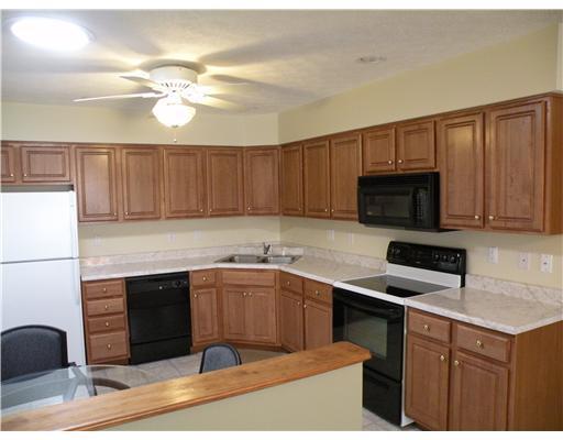 119 Rana Lane Gibsonia, PA 15044 - Photo 10 of 18 Kitchen.