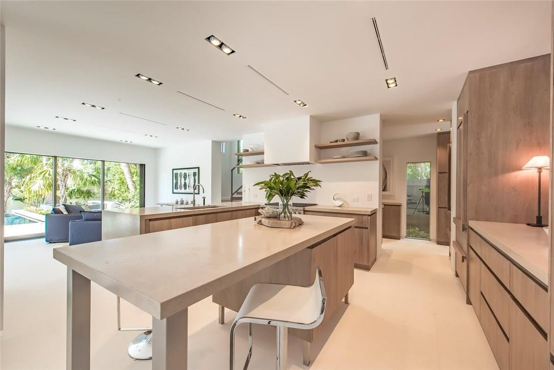 225 North Gordon Road Fort Lauderdale, FL 33301 - Photo 7 of 37 Photo 7