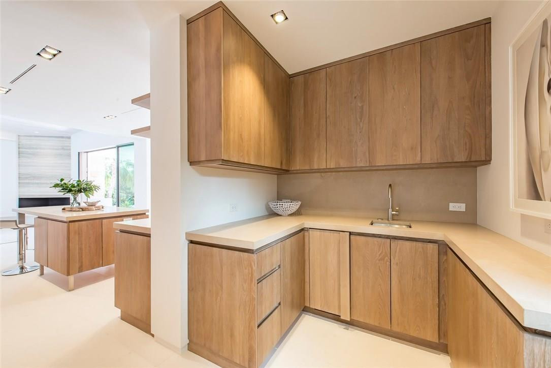 225 North Gordon Road Fort Lauderdale, FL 33301 - Photo 10 of 37 Photo 10