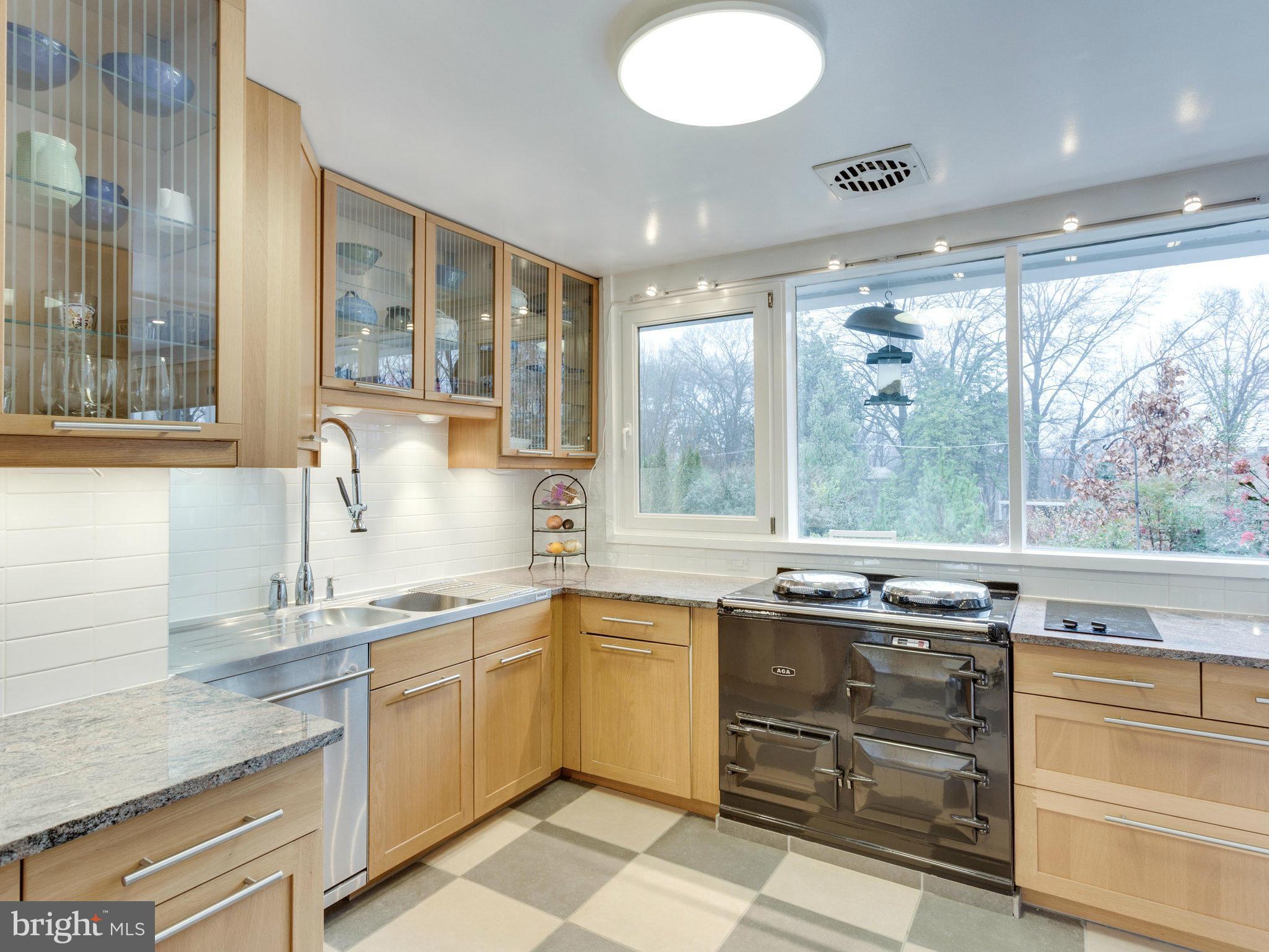 1924 Marthas Road Alexandria, VA 22307 - Photo 11 of 30 Kitchen