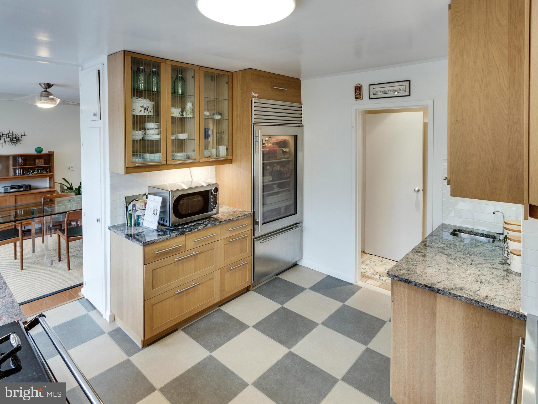 1924 Marthas Road Alexandria, VA 22307 - Photo 12 of 30 Kitchen