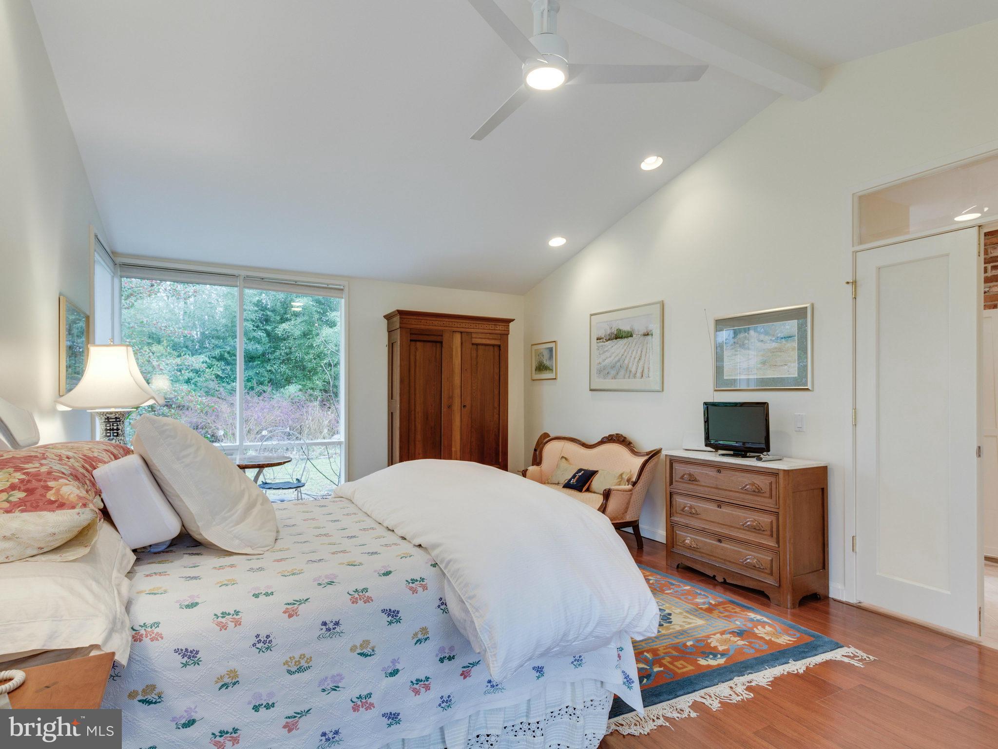 1924 Marthas Road Alexandria, VA 22307 - Photo 16 of 30 Bedroom (Master)