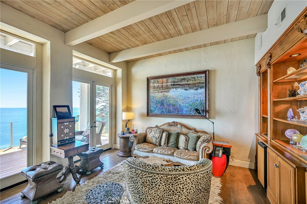 31532 Victoria Point Road Malibu, CA 90265 - Photo 29 of 44