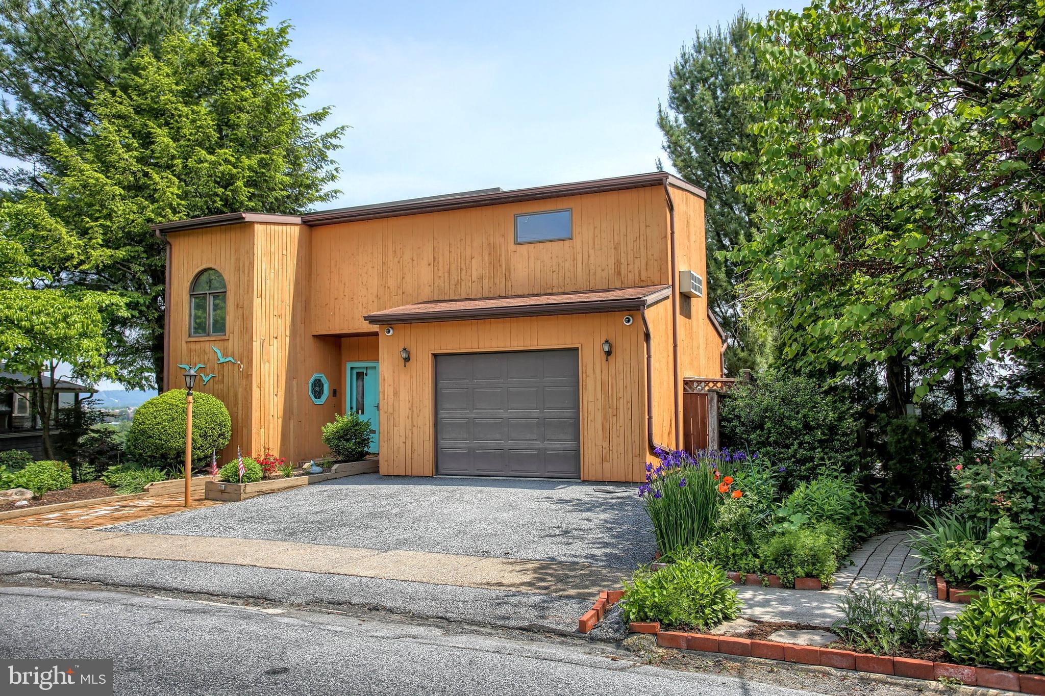 15 Cumberland Road Lemoyne, PA 17043 - Photo 2 of 40 Gallery Image 2