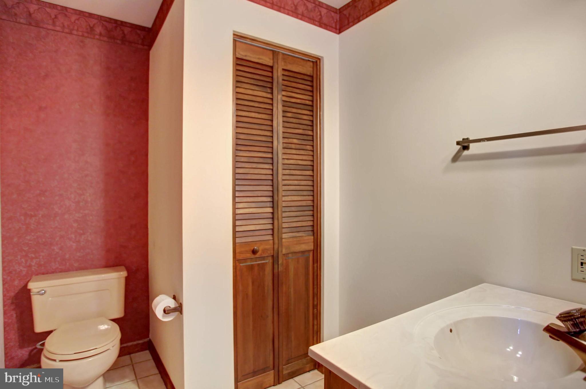 15 Cumberland Road Lemoyne, PA 17043 - Photo 13 of 40 Main floor half bathroom