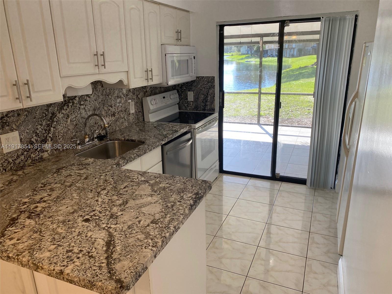 200 Wimbledon Lakes Drive, Unit 200 Plantation, FL 33324 - Photo 6 of 16