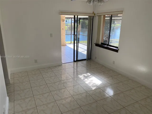 $2,500 | 200 Wimbledon Lakes Drive, Unit 200, Plantation, FL 33324