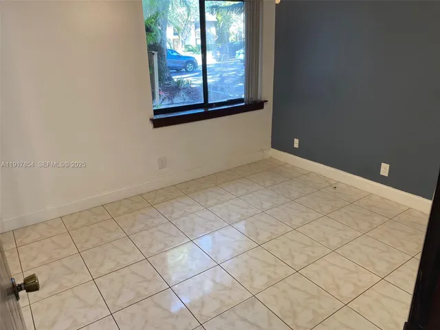 $2,600 | 200 Wimbledon Lakes Drive, Unit 200, Plantation, FL 33324