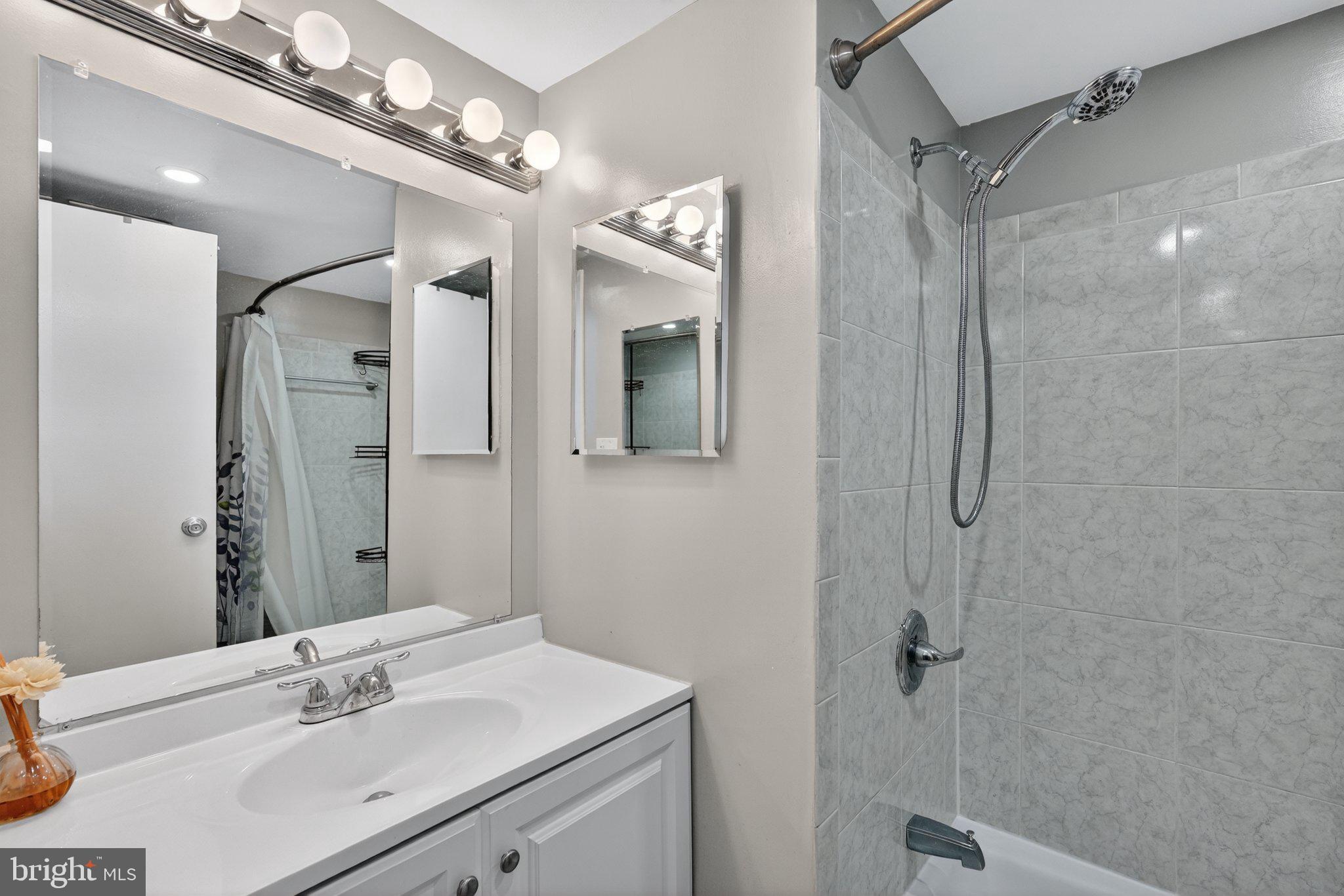 17816 Buehler Road, Unit 163 Olney, MD 20832 - Photo 9 of 17 Modern bathroom with sleek finishes.
