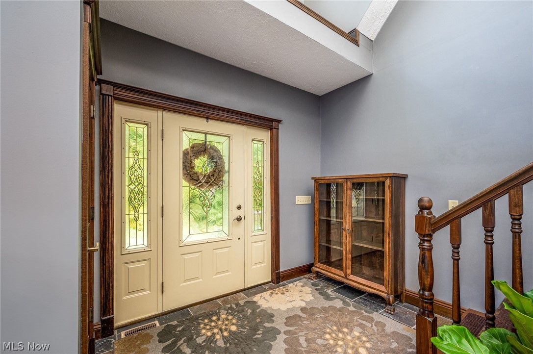 8403 Rochester Road East Rochester, OH 44625 - Photo 11 of 46