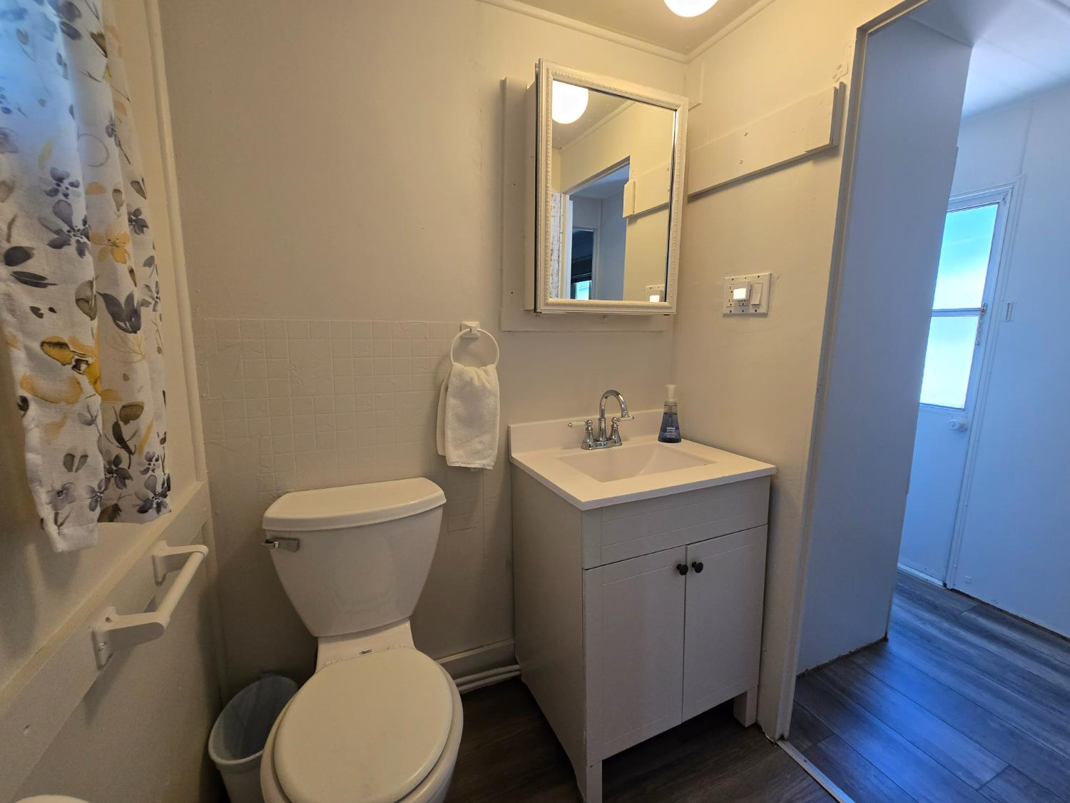 1525 Cold Springs Road, Unit 16 Placerville, CA 95667 - Photo 23 of 38 Small but nice bathroom! (Door was removed and is in the shed!) Seller was going to install a curtain to replace door--new owner to decide