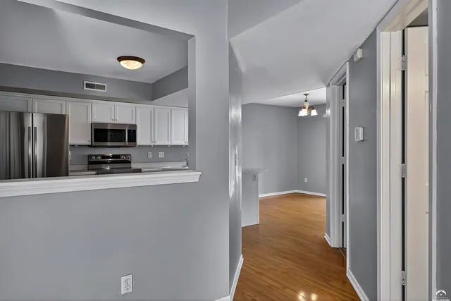 $275,000 | 826 North Field Stone Drive, Lawrence, KS 66049