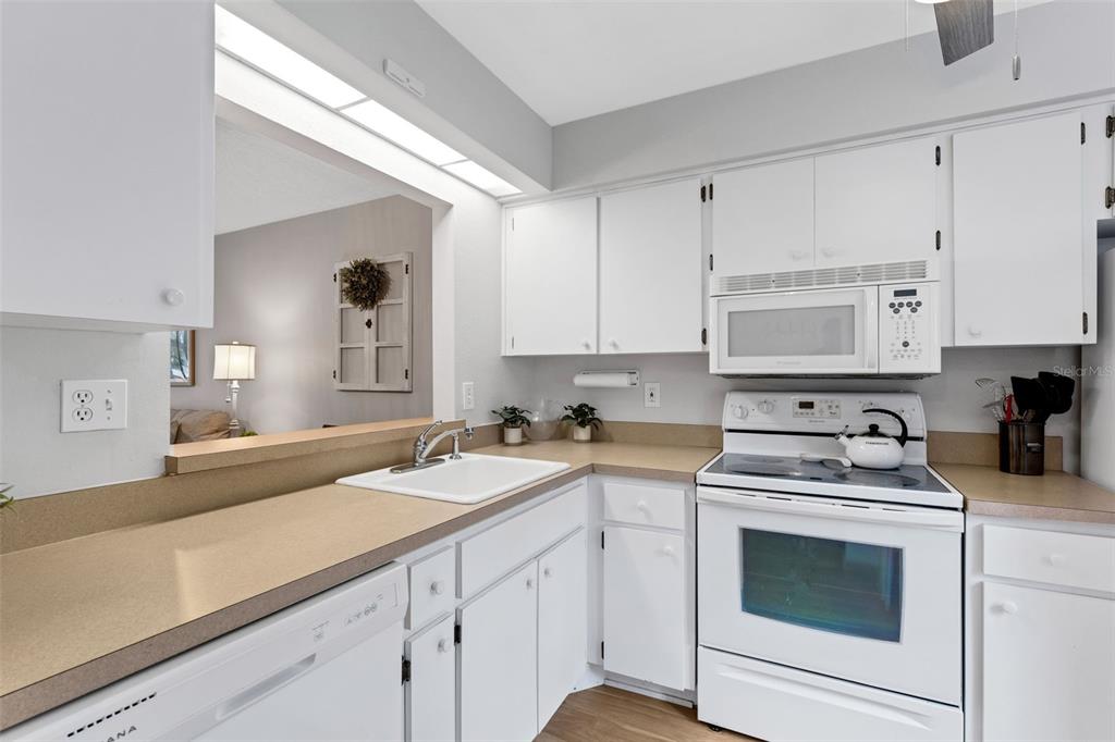 3140 Highlands Boulevard, Unit F Palm Harbor, FL 34684 - Photo 9 of 78