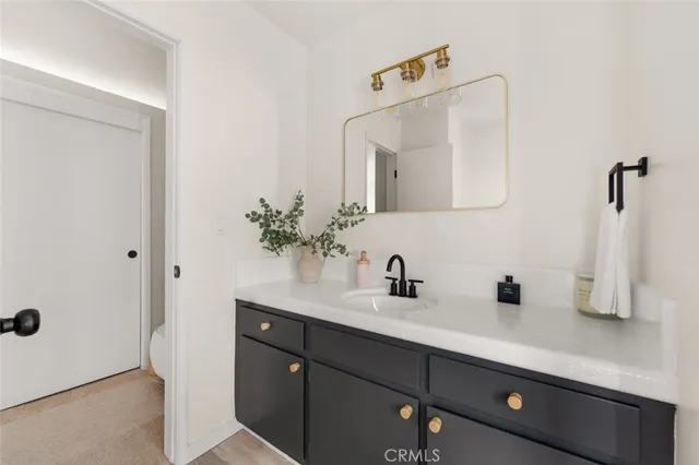 $1,599,900 | 7426 Mulholland Drive, Los Angeles, CA 90046