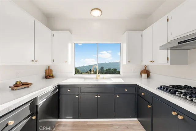 $1,599,900 | 7426 Mulholland Drive, Los Angeles, CA 90046