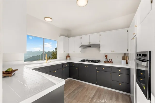 $1,599,900 | 7426 Mulholland Drive, Los Angeles, CA 90046