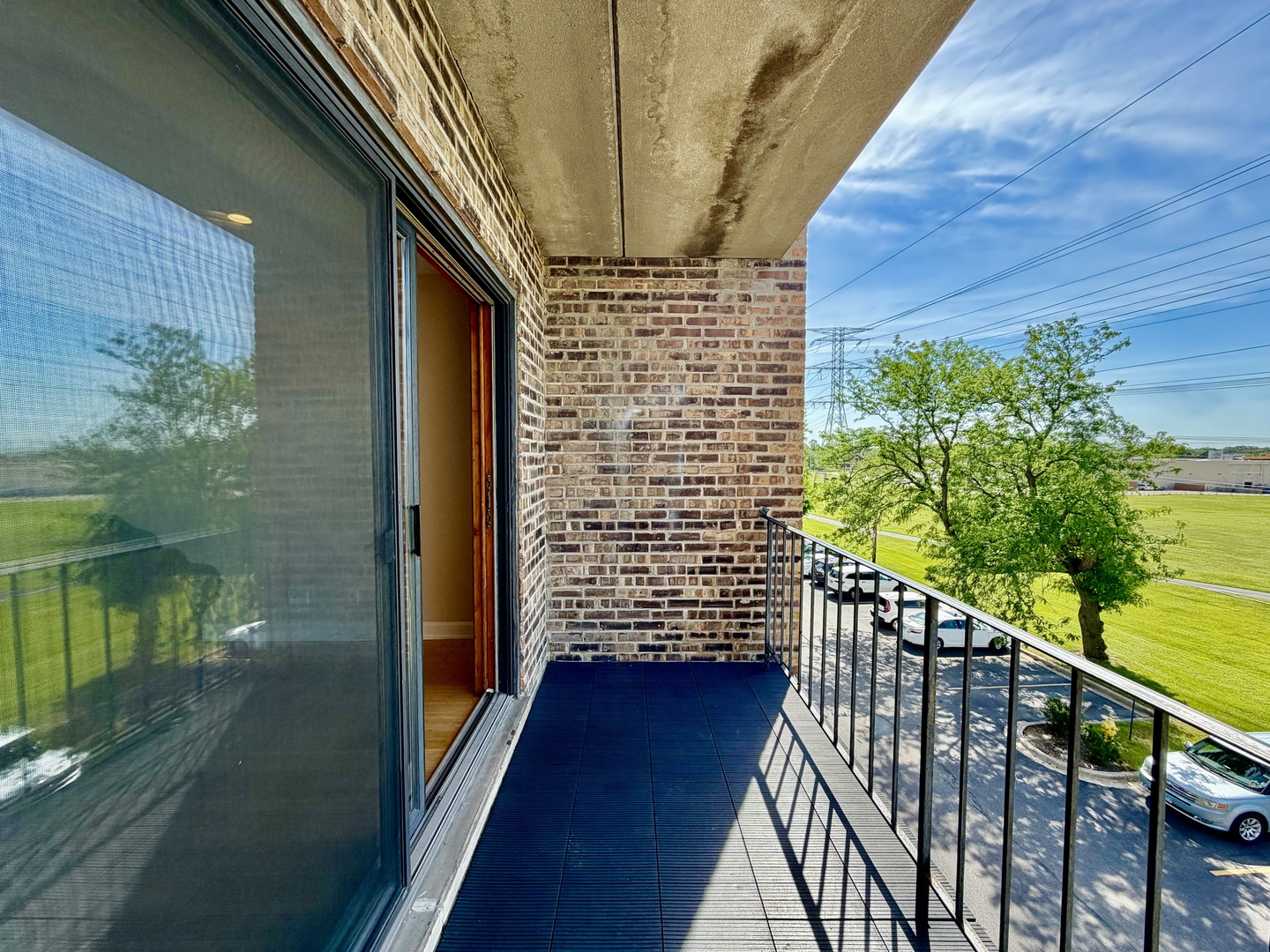 625 West Huntington Commons Road, Unit 317 Mount Prospect, IL 60056 - Photo 30 of 45