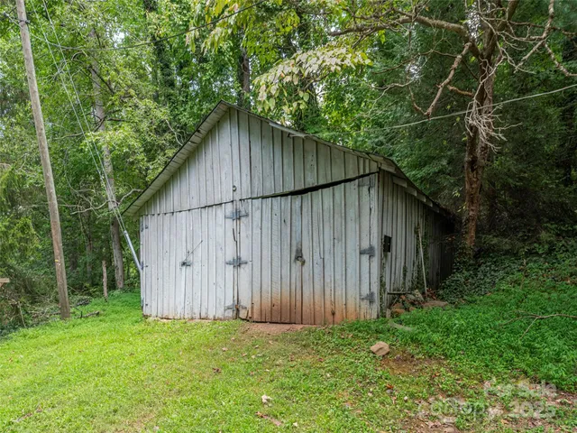 $400,000 | 10 Beaverdam Knoll Road, Asheville, NC 28804