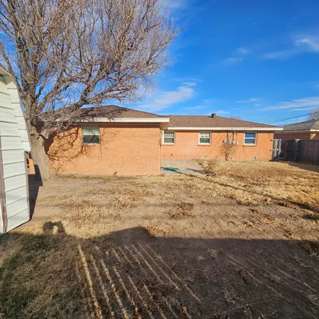 $132,000 | 2121 North Zimmers Street, Pampa, TX 79065