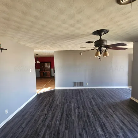 $132,000 | 2121 North Zimmers Street, Pampa, TX 79065