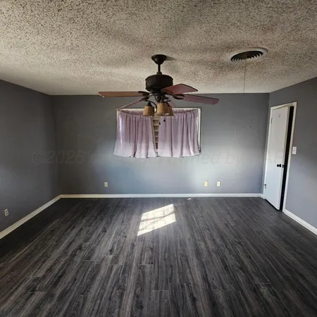 $132,000 | 2121 North Zimmers Street, Pampa, TX 79065