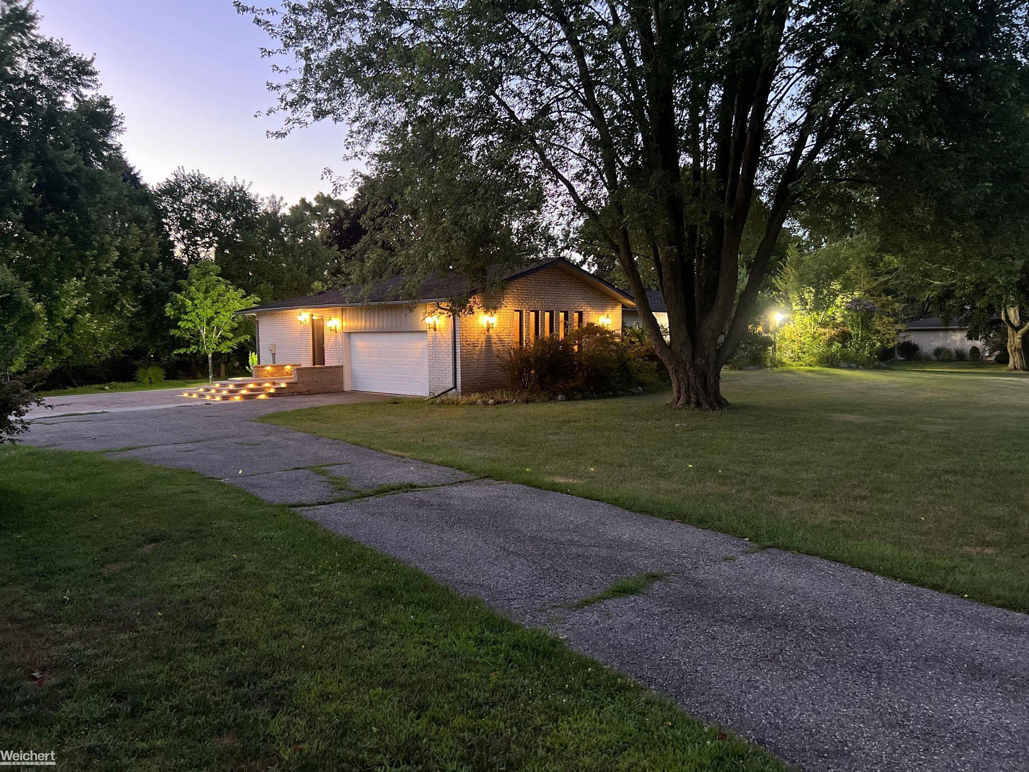 1271 Green Ridge Road Rochester, MI 48309 - Photo 60 of 68 50088001-59.JPG