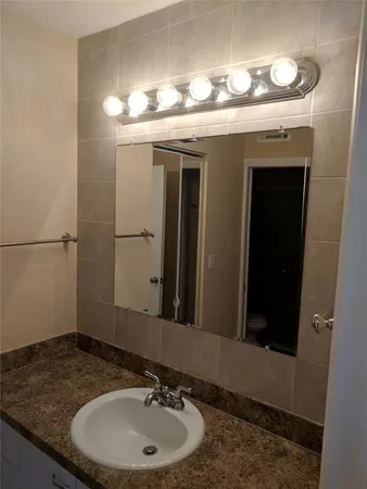 $1,750 | 1250 Northeast 125th Street, Unit 312C, North Miami, FL 33161