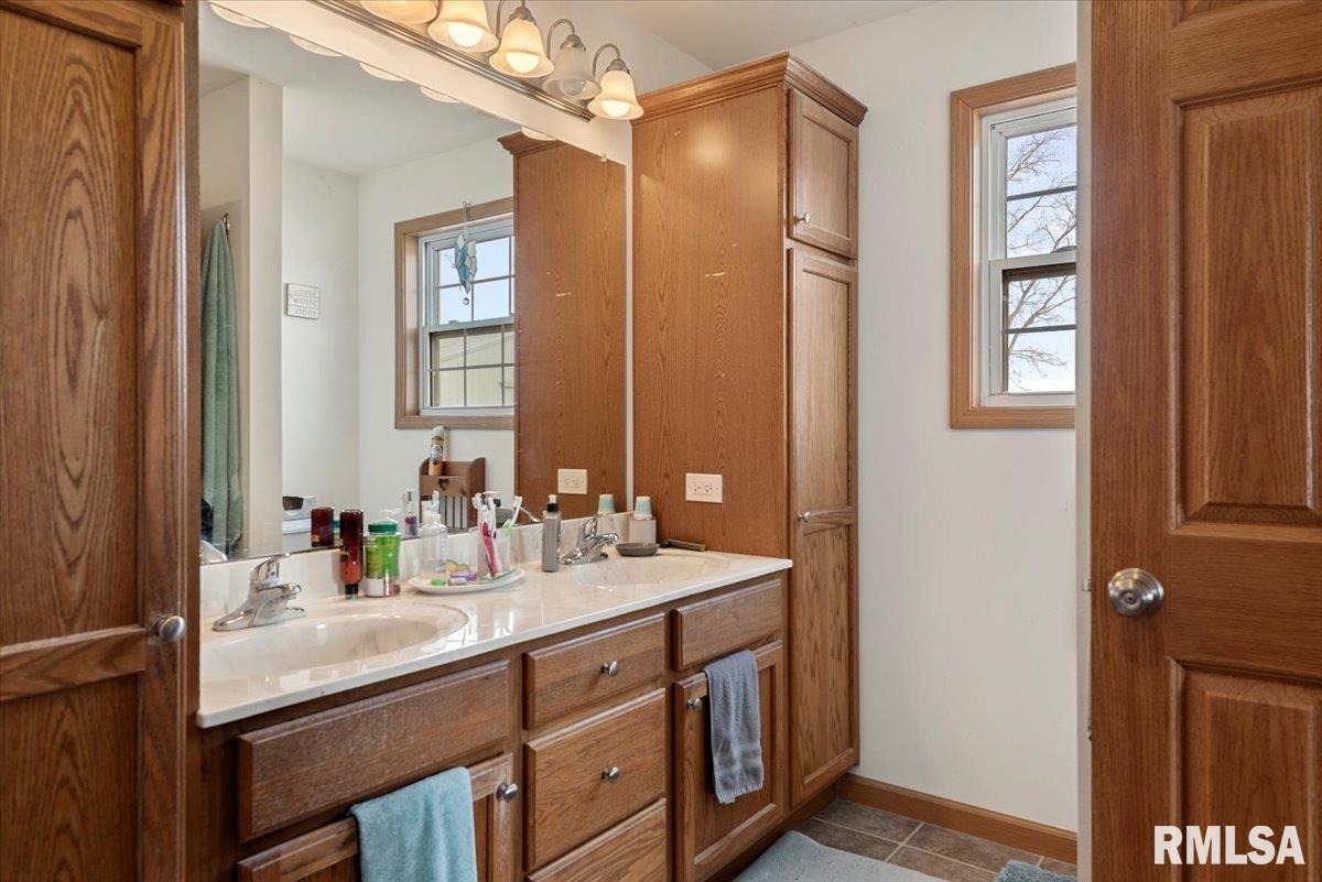 16531 Mansion Road New Berlin, IL 62670 - Photo 18 of 59