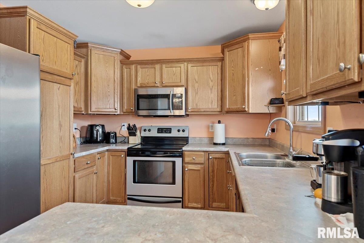 16531 Mansion Road New Berlin, IL 62670 - Photo 10 of 59