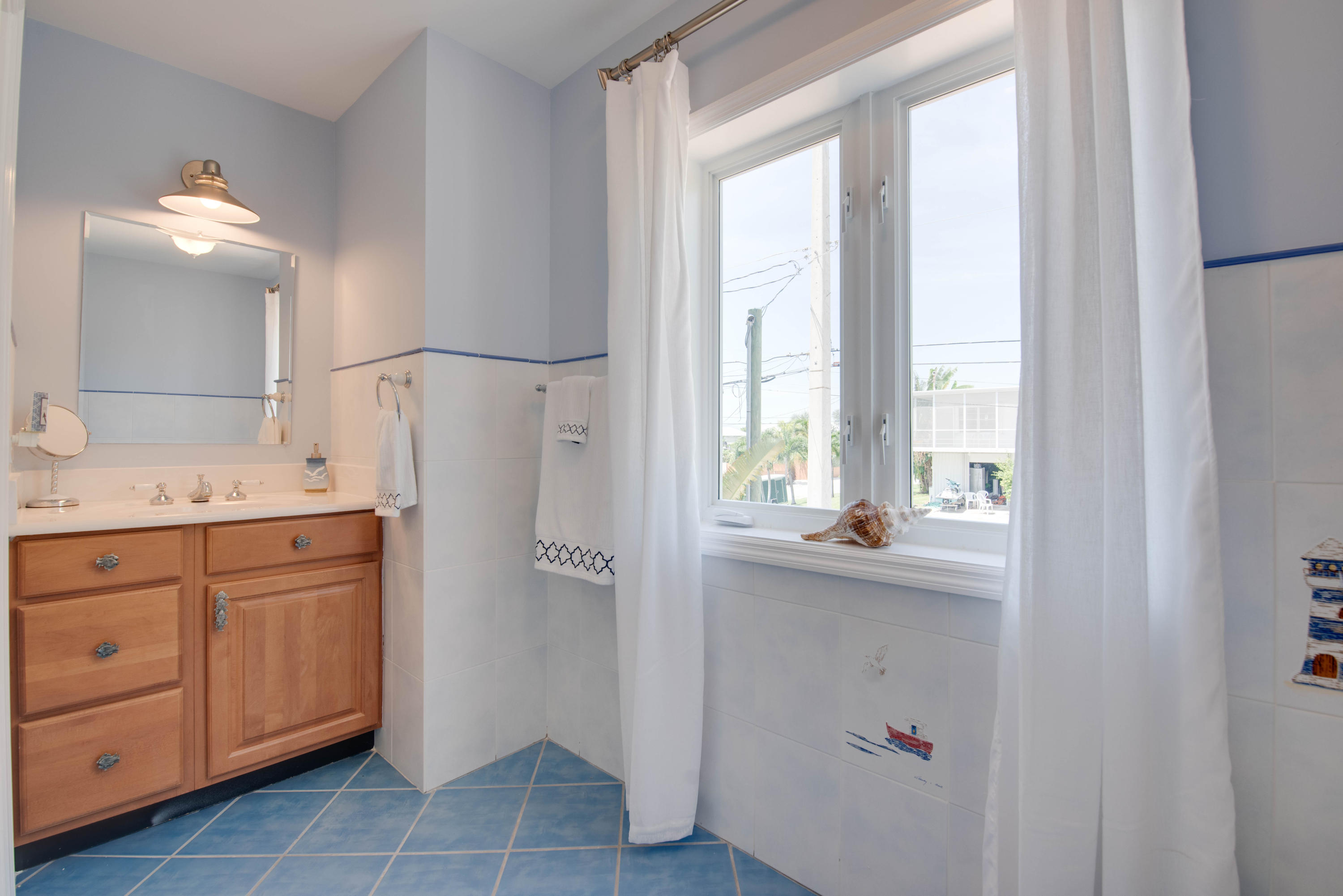 543 La Fitte Road Summerland Key, FL 33042 - Photo 17 of 32 guest bath 2