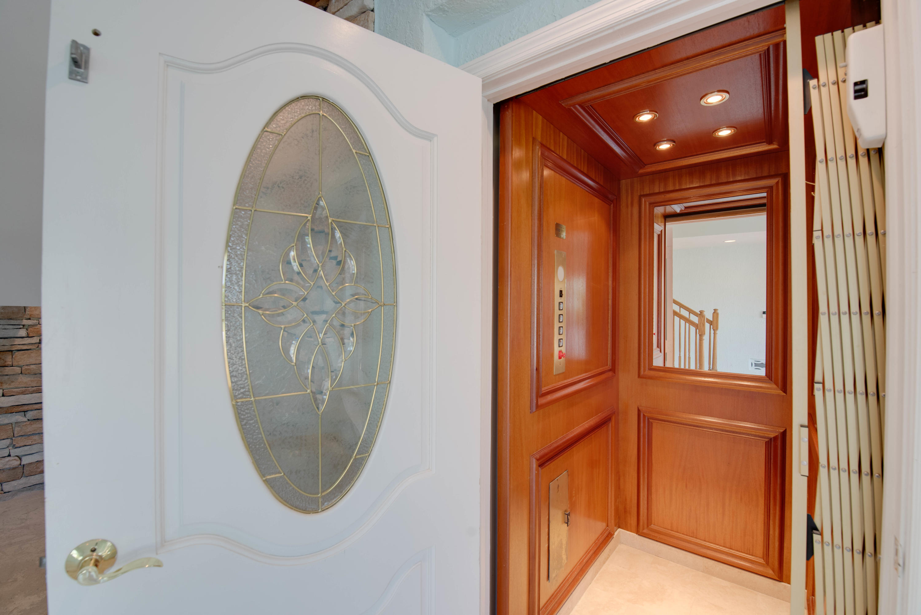 543 La Fitte Road Summerland Key, FL 33042 - Photo 31 of 32 luxury elevator