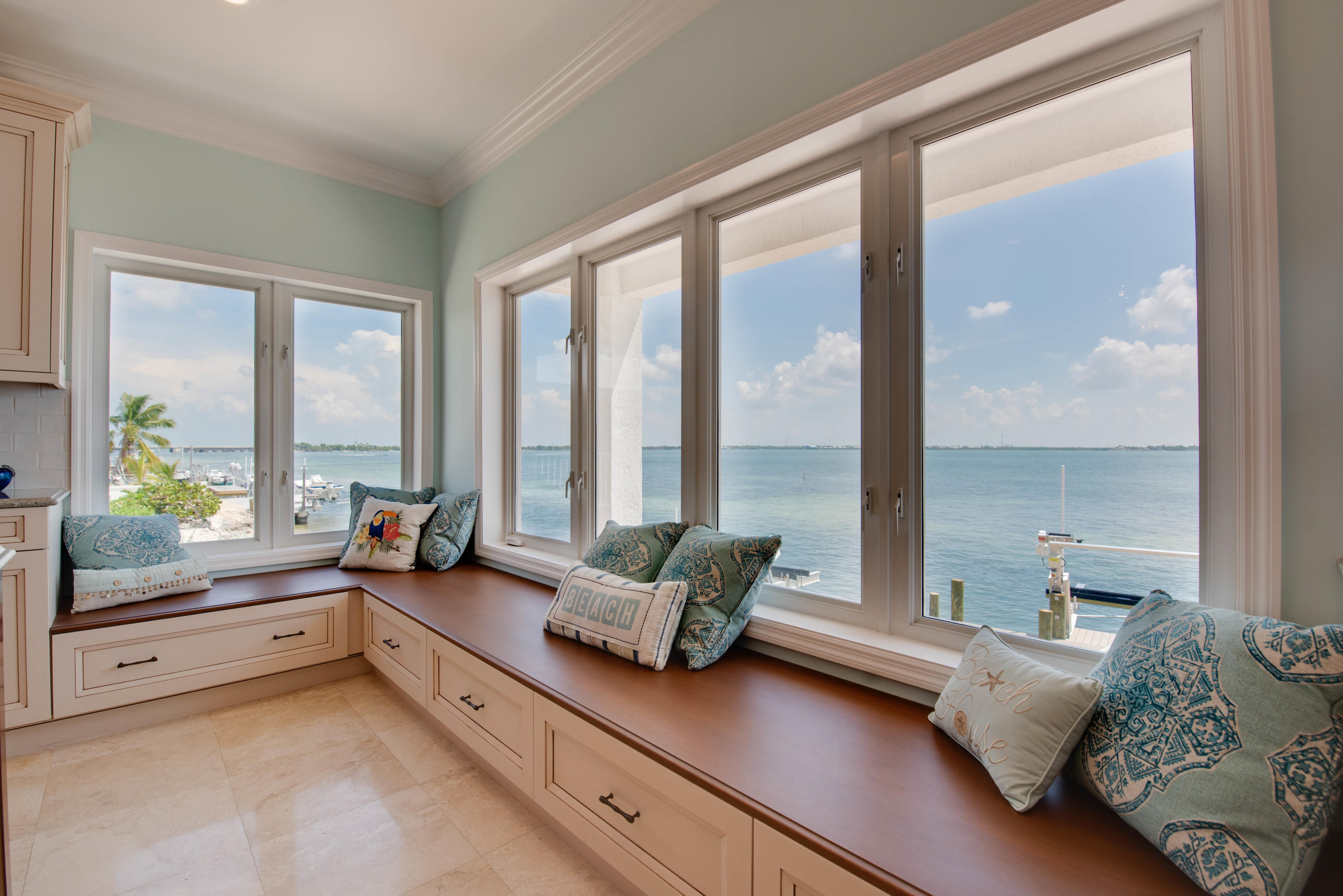543 La Fitte Road Summerland Key, FL 33042 - Photo 8 of 32 kitchen wall of windows