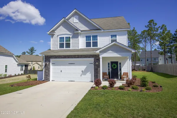 $2,400 | 404 Summer Wind Way, Aberdeen, NC 28315