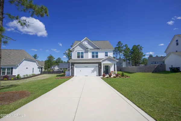 $2,400 | 404 Summer Wind Way, Aberdeen, NC 28315
