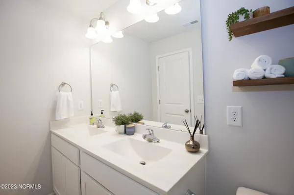 $2,400 | 404 Summer Wind Way, Aberdeen, NC 28315