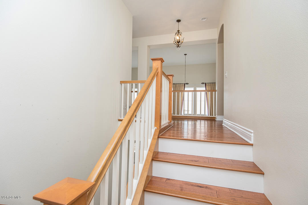 186 Park Hill Road Simi Valley, CA 93065 - Photo 12 of 26 186 Park Hill Rd-15